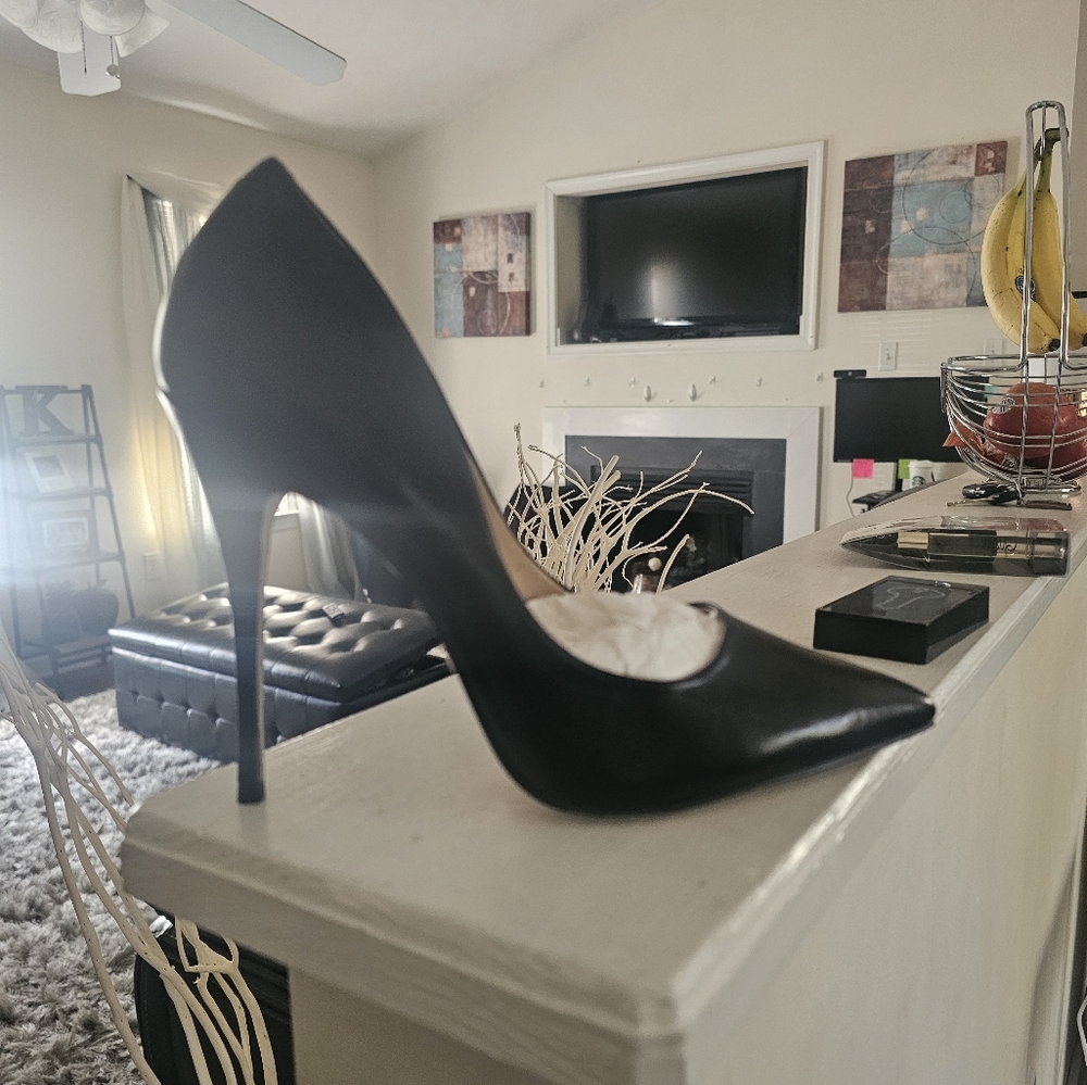 Black stiletto